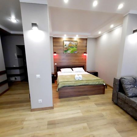 Apartamento Исы Байзакова 133 Pavlodar Exterior foto